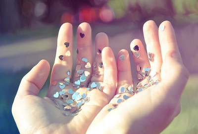 sundayamroundupglitteroneproductatatime